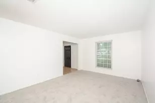 10910 Sagevale Ln, Houston, TX 77089 - Photo 7
