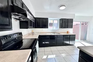 9901 Sharpcrest St, Houston, TX 77036 - Photo 3