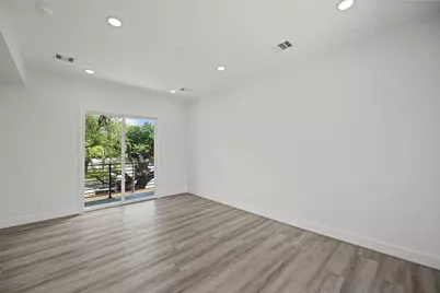 870 W Little York Road #D, Houston, TX 77091 - Photo 15