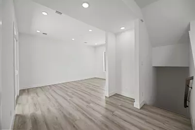 870 W Little York Road #D, Houston, TX 77091 - Photo 11