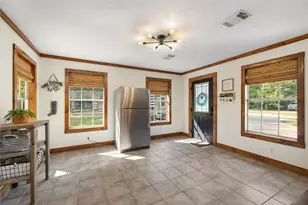 250 Gulf Oil Rd, Hankamer, TX 77560 - Photo 17