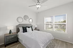 1402 Acorn Mdw St, Houston, TX 77067 - Photo 7
