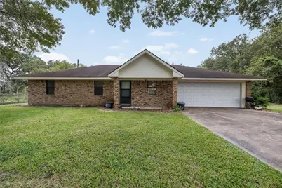 1081 Shirley Oaks Street, Columbus, TX 78934 - Photo 1