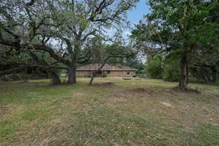 1081 Shirley Oaks St, Columbus, TX 78934 - Photo 29