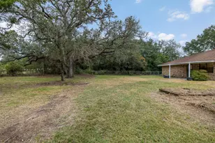 1081 Shirley Oaks St, Columbus, TX 78934 - Photo 27