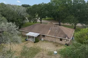 1081 Shirley Oaks St, Columbus, TX 78934 - Photo 25