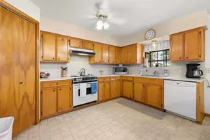 1081 Shirley Oaks St, Columbus, TX 78934 - Photo 13