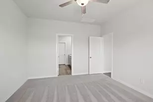 523 Shoreview Dr, Conroe, TX 77303 - Photo 13