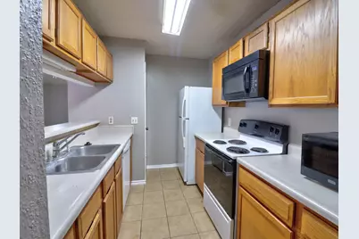 9203 Danforth Way, Houston, TX 77083 - Photo 11