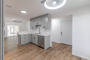 9214 Woodland Oaks Dr, Houston, TX 77040 - Photo 9
