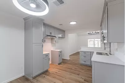 9214 Woodland Oaks Drive, Houston, TX 77040 - Photo 7