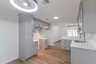 9214 Woodland Oaks Dr, Houston, TX 77040 - Photo 7