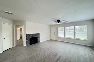 1915 Reddington Rd, Sugar Land, TX 77478 - Photo 5