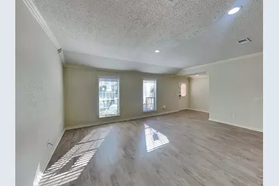 110 S Village Knoll Circle, The Woodlands, TX 77381 - Photo 3