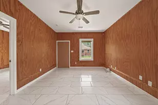 5220 Simsbrook Dr, Houston, TX 77045 - Photo 9