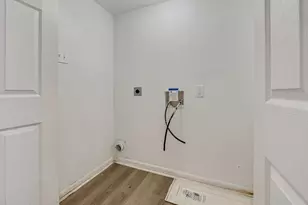 5445 N Buffalo Cir, Willis, TX 77378 - Photo 7