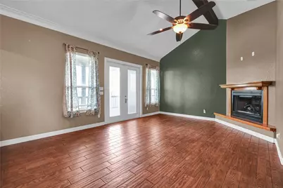220 Kings Drive, Freeport, TX 77541 - Photo 9