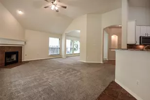 22 Hobbit Glen Dr, Conroe, TX 77384 - Photo 7