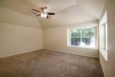 22 Hobbit Glen Drive, Conroe, TX 77384 - Photo 11