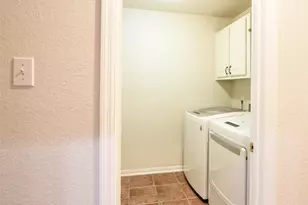 22 Hobbit Glen Dr, Conroe, TX 77384 - Photo 15