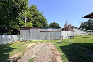 357 Blain St, Buffalo, TX 75831 - Photo 7