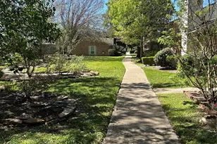 9339 Westwood Village Dr, Houston, TX 77036 - Photo 21