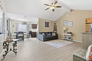 13142 Crystal Cove Dr, Houston, TX 77044 - Photo 5