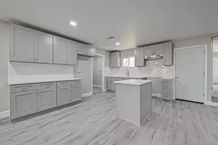 5838 Reed Rd, Houston, TX 77033 - Photo 3