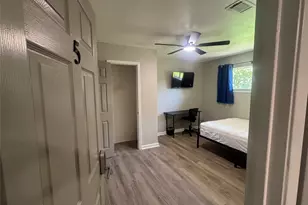 5838 Reed Rd, Houston, TX 77033 - Photo 11