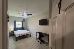 5838 Reed Rd, Houston, TX 77033 - Photo 13