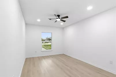 2111 Briar Lane, La Marque, TX 77568 - Photo 11