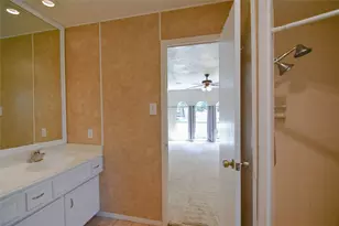 2103 Silver Falls Dr, Houston, TX 77339 - Photo 11