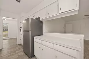 5615 Beechnut St, Houston, TX 77096 - Photo 29