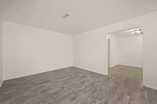 5615 Beechnut St, Houston, TX 77096 - Photo 9