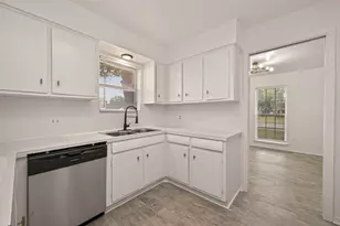 5615 Beechnut St, Houston, TX 77096 - Photo 25