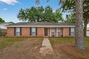 5615 Beechnut St, Houston, TX 77096 - Photo 1