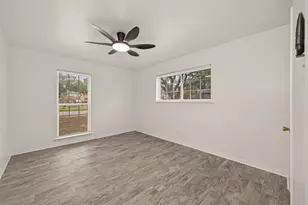 5615 Beechnut St, Houston, TX 77096 - Photo 35