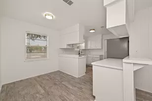 5615 Beechnut St, Houston, TX 77096 - Photo 19