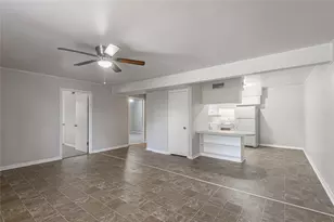 525 12th St, Huntsville, TX 77340 - Photo 3