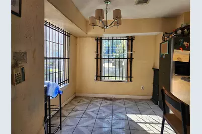 7230 Jadewood Drive Drive, Houston, TX 77088 - Photo 5