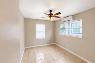 2401 Hadley, Houston, TX 77003 - Photo 9