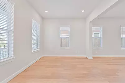 2519 S Houston Avenue, Pearland, TX 77581 - Photo 9