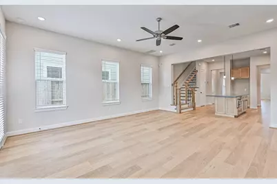 2519 S Houston Avenue, Pearland, TX 77581 - Photo 11