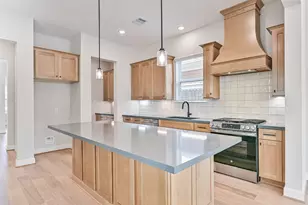 2519 S Houston Ave, Pearland, TX 77581 - Photo 17