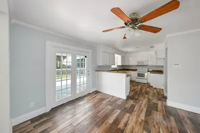 3613 83rd Street, Galveston, TX 77554 - Photo 11
