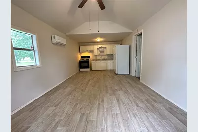 601 E Houston Street #A, Highlands, TX 77562 - Photo 3