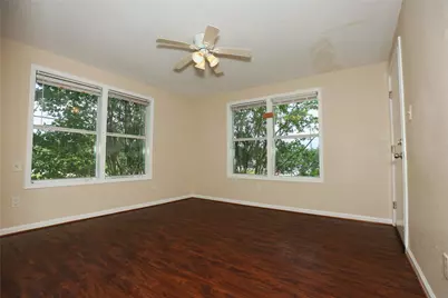 256 E Pecan Lane #3, Clute, TX 77531 - Photo 3