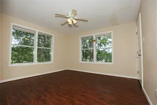 256 E Pecan Ln, Clute, TX 77531 - Photo 3