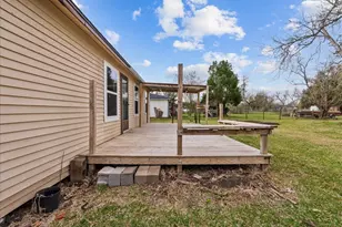 909 Tarpey Rd, Texas City, TX 77591 - Photo 19