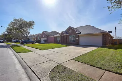 3630 Sheldon Drive, Pearland, TX 77584 - Photo 5